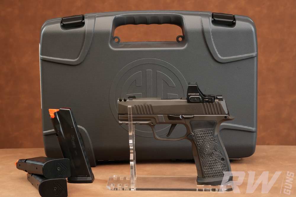 SIG SAUER P365 AXG LEGION 9MM VORTEX DEFENDER CCW 3 MAGS & CASE-img-0