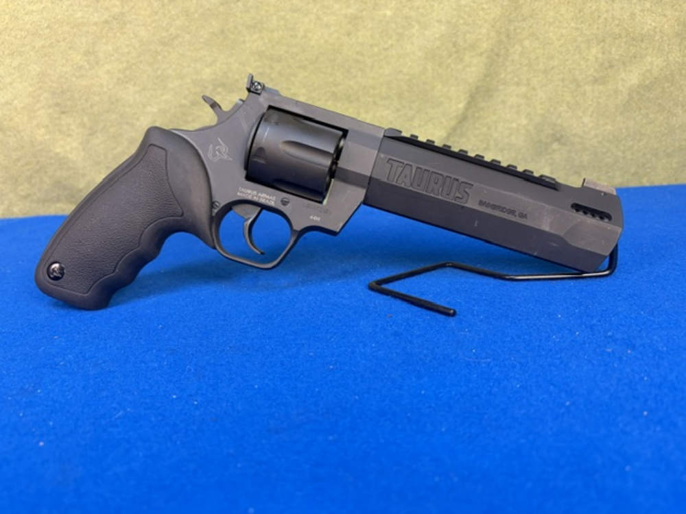 Taurus Raging Hunter 44 MAG 6 Shot 7" Ported Barrel Revolver-img-2
