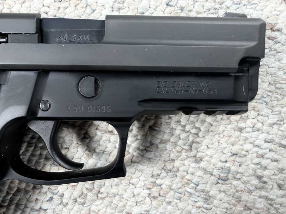 Sig Sauer P229 .40 S&W Pistol (3) mags, Org Factory Case & Man  Hogue Grips-img-12