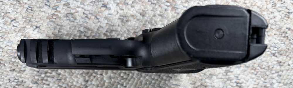Sig Sauer P229 .40 S&W Pistol (3) mags, Org Factory Case & Man  Hogue Grips-img-8