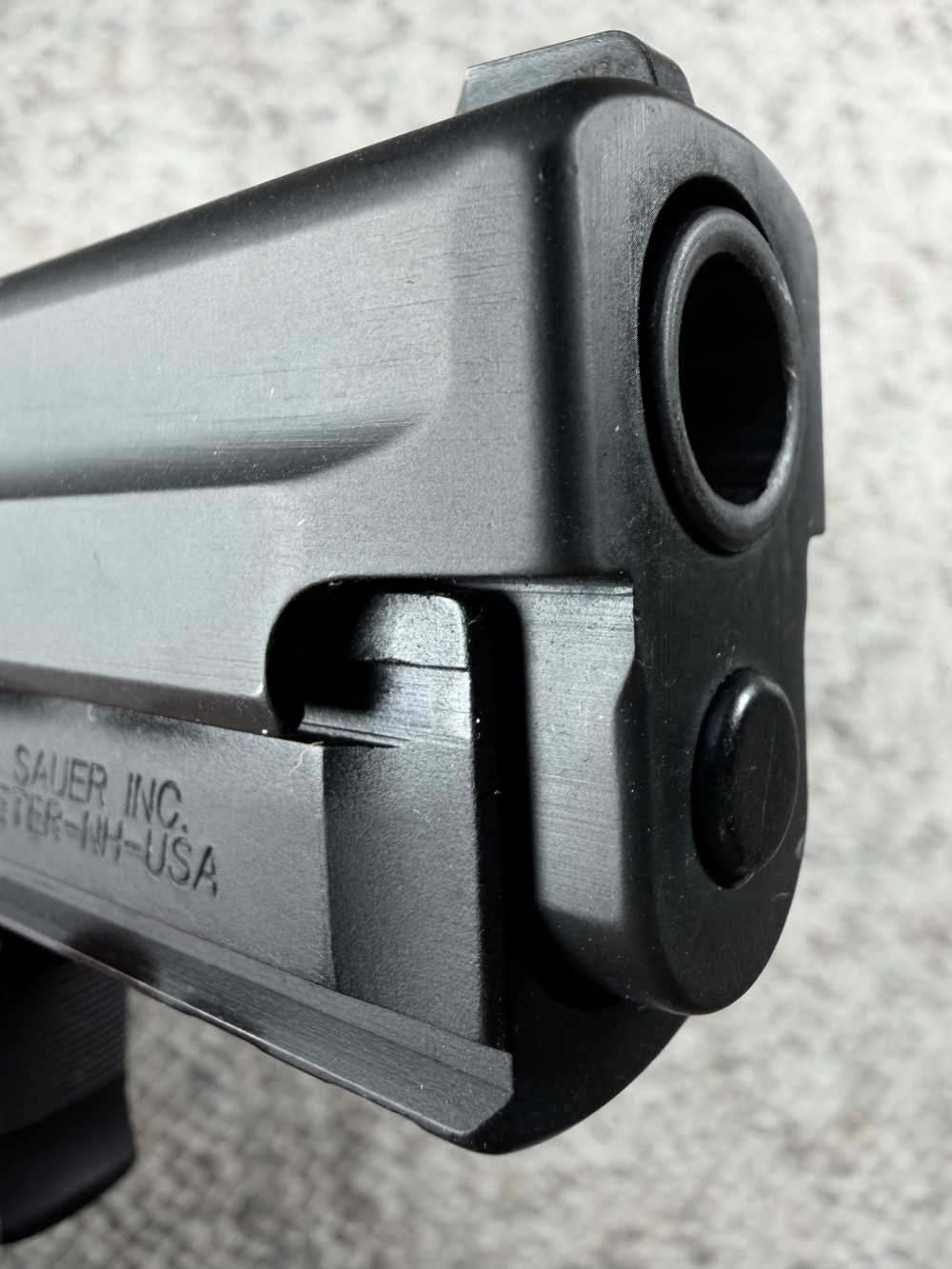 Sig Sauer P229 .40 S&W Pistol (3) mags, Org Factory Case & Man  Hogue Grips-img-22