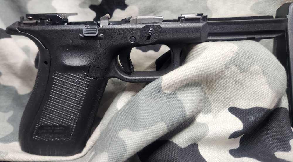 Glock 17 Gen 5 Complete Frame 9MM Used 702 Discontinued -img-1