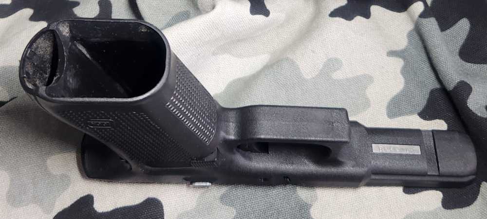 Glock 17 Gen 5 Complete Frame 9MM Used 702 Discontinued -img-9