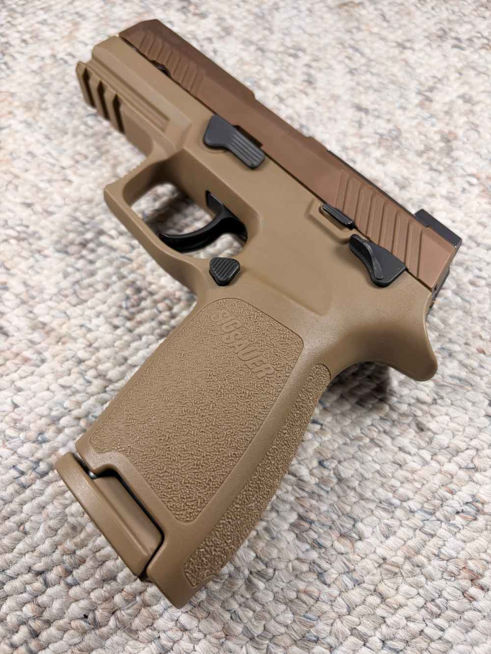 Sig  Sauer M18 P320 US Marines, Factory Case (1) 17 Rd Mag-img-3