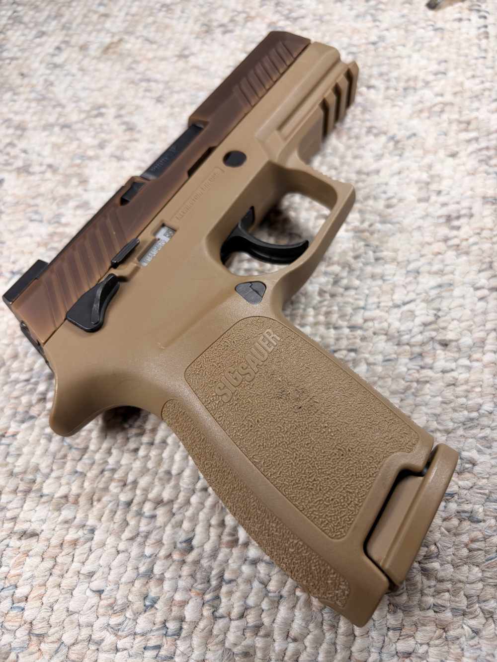 Sig  Sauer M18 P320 US Marines, Factory Case (1) 17 Rd Mag-img-4