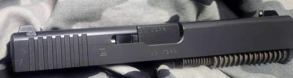 Glock 17 Gen 4 9MM Complete Slide Used 978 Discontinued -img-3