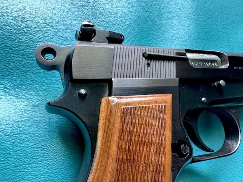 Stunning 1982 Browning Hi-Power 9mm Belgium Made, Target Sights,Custom Case-img-10