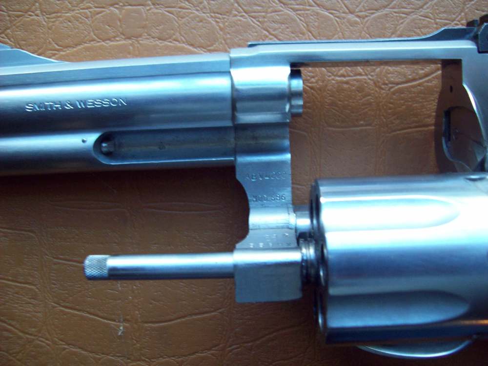 Smith & Wesson. 686 4" Stainless No Dash or M mark Original-img-3