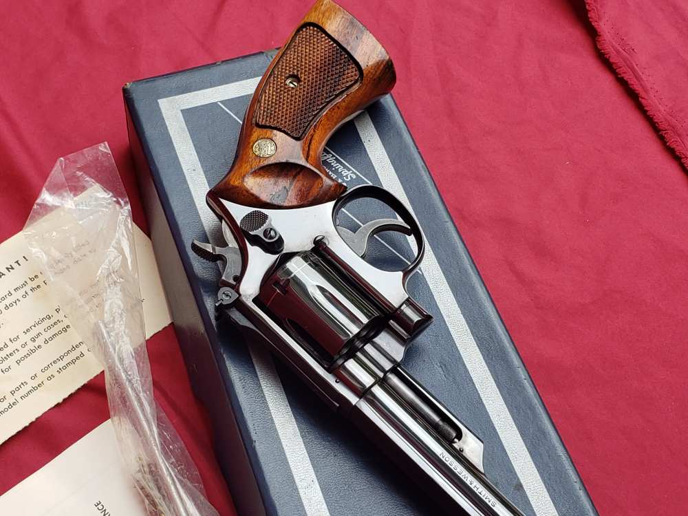 Smith & Wesson 19-3 - 6" bbl - Pinned & Recessed - OG Box and Papers -img-59