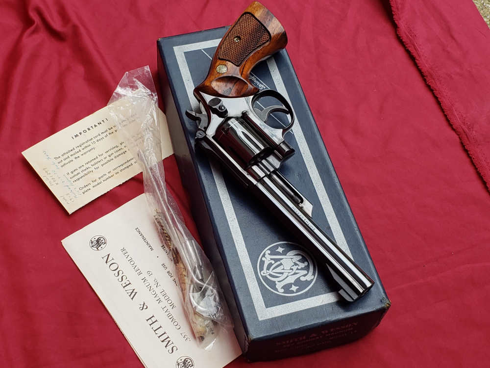Smith & Wesson 19-3 - 6" bbl - Pinned & Recessed - OG Box and Papers -img-58
