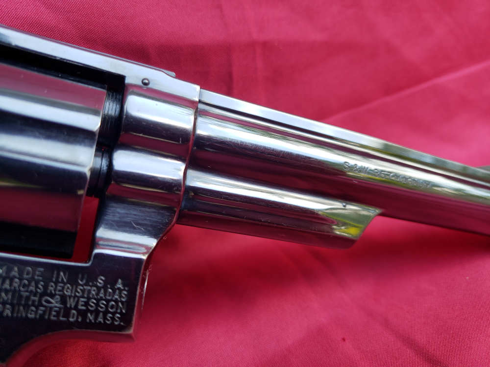 Smith & Wesson 19-3 - 6" bbl - Pinned & Recessed - OG Box and Papers -img-26