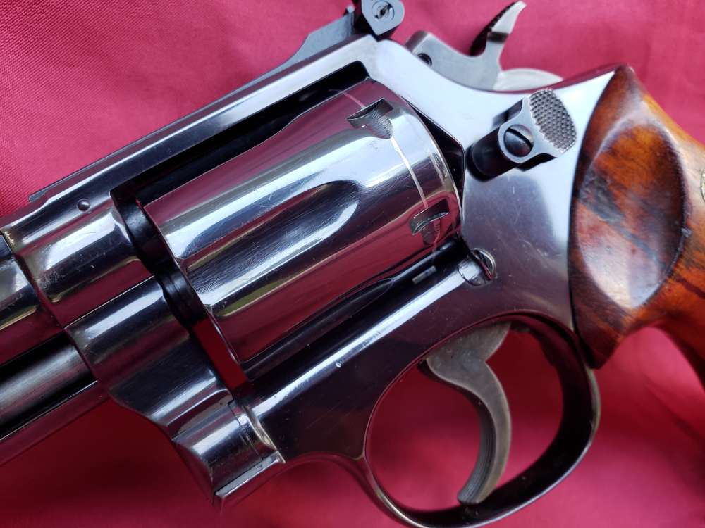 Smith & Wesson 19-3 - 6" bbl - Pinned & Recessed - OG Box and Papers -img-10