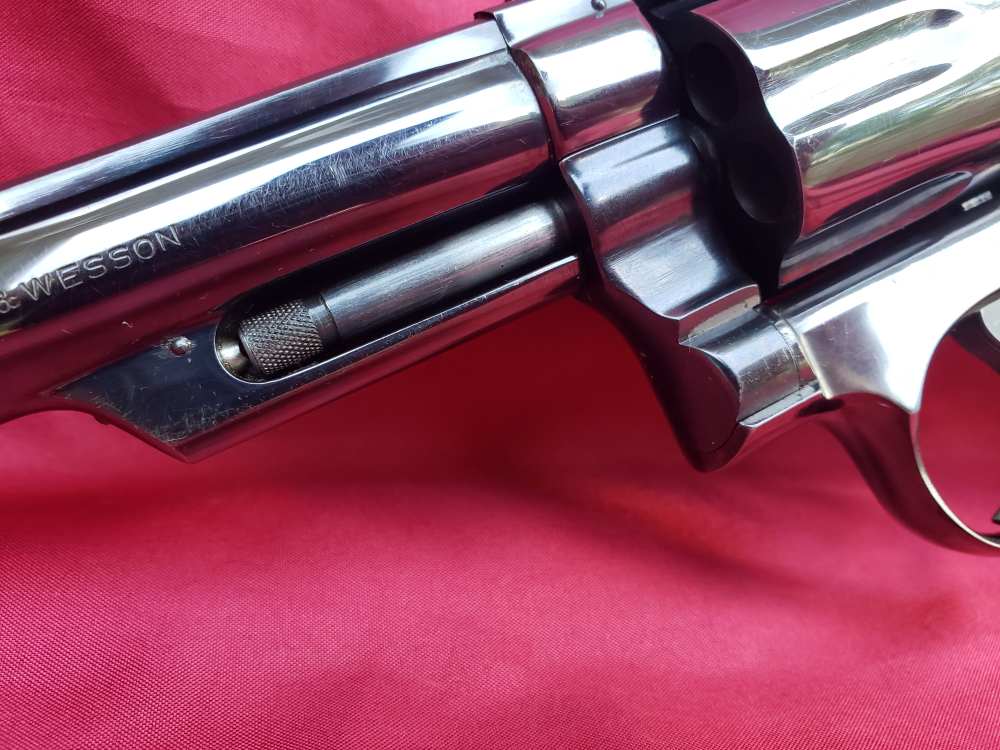 Smith & Wesson 19-3 - 6" bbl - Pinned & Recessed - OG Box and Papers -img-14