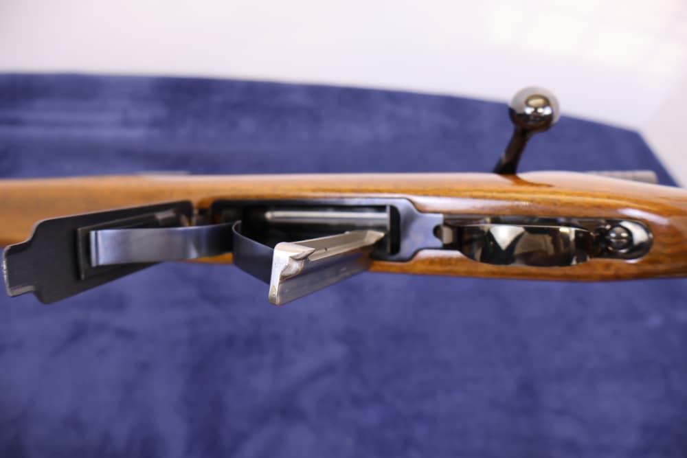 SPECTACULAR LEFT HANDED WEATHERBY MARK V DELUXE 7MM WBY MAG REDFIELD 1992-4-img-46