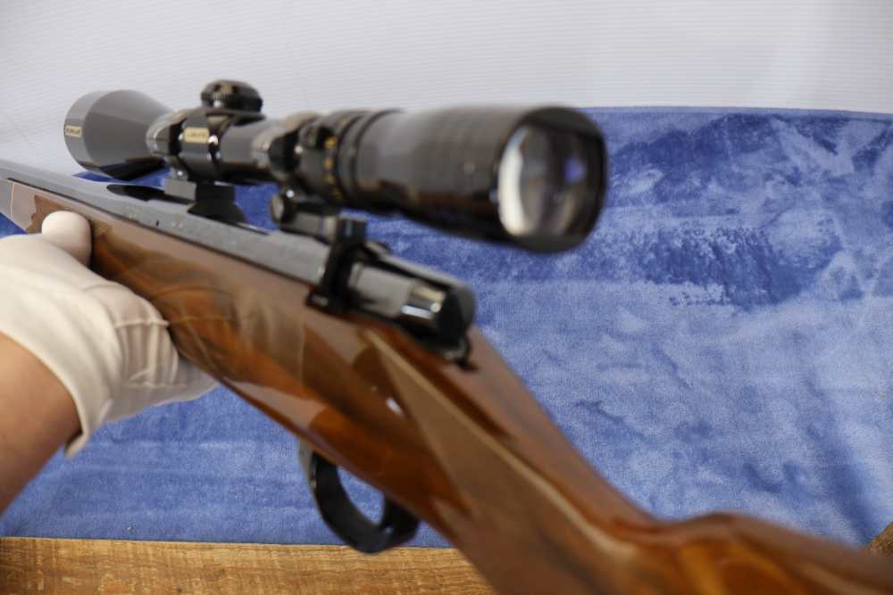 SPECTACULAR LEFT HANDED WEATHERBY MARK V DELUXE 7MM WBY MAG REDFIELD 1992-4-img-12