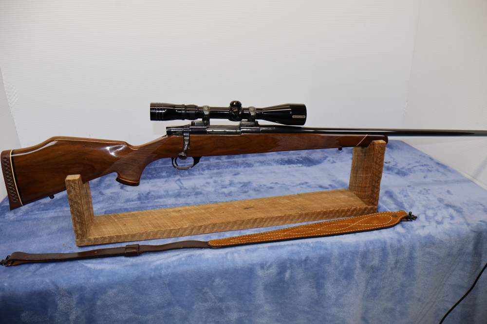 SPECTACULAR LEFT HANDED WEATHERBY MARK V DELUXE 7MM WBY MAG REDFIELD 1992-4-img-0