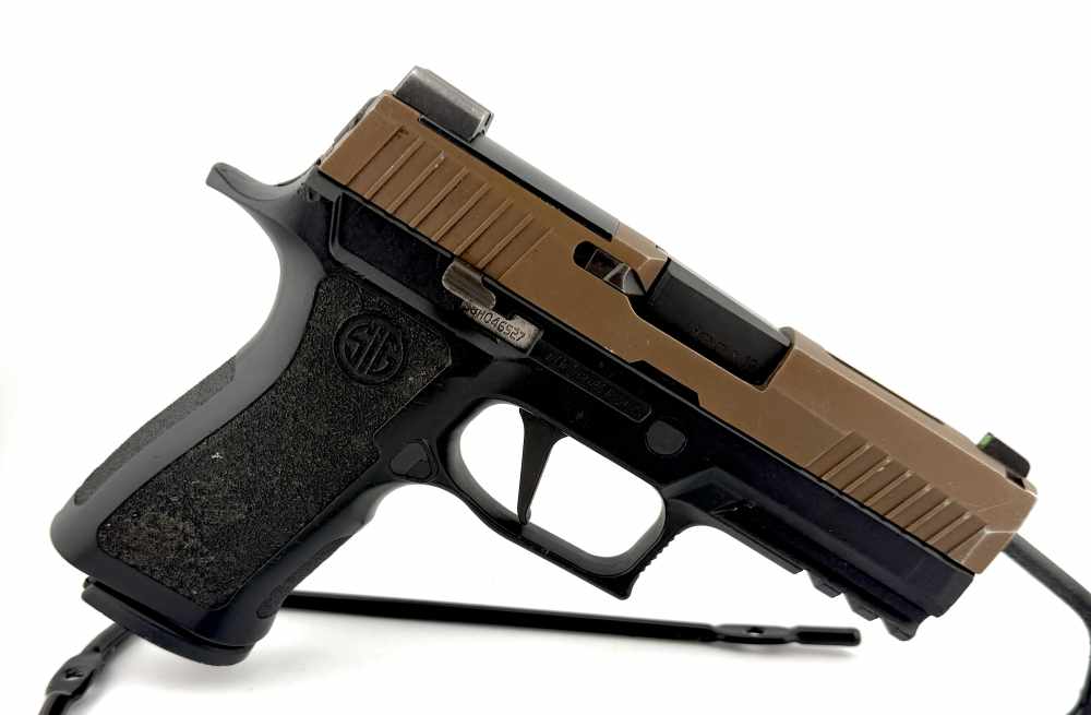 Sig Sauer P320 X-Carry 9mm 17 Round  Semi-Automatic Coyote Slide-img-1
