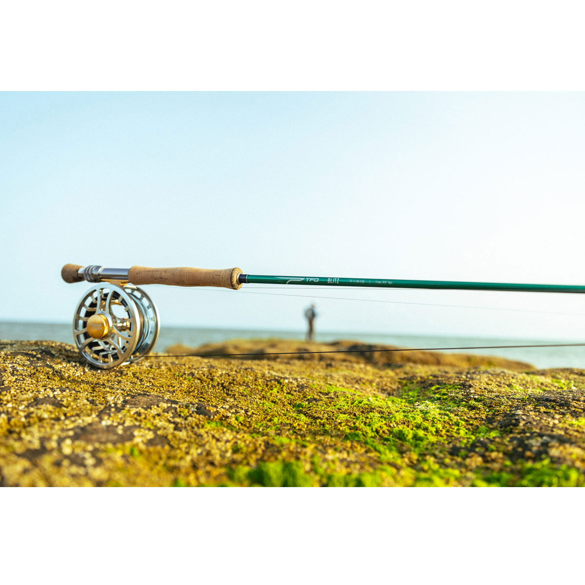 TFO Blitz 11wt 9ft 4pc Fly Fishing Rod w/Rod Sock & Tube-img-3
