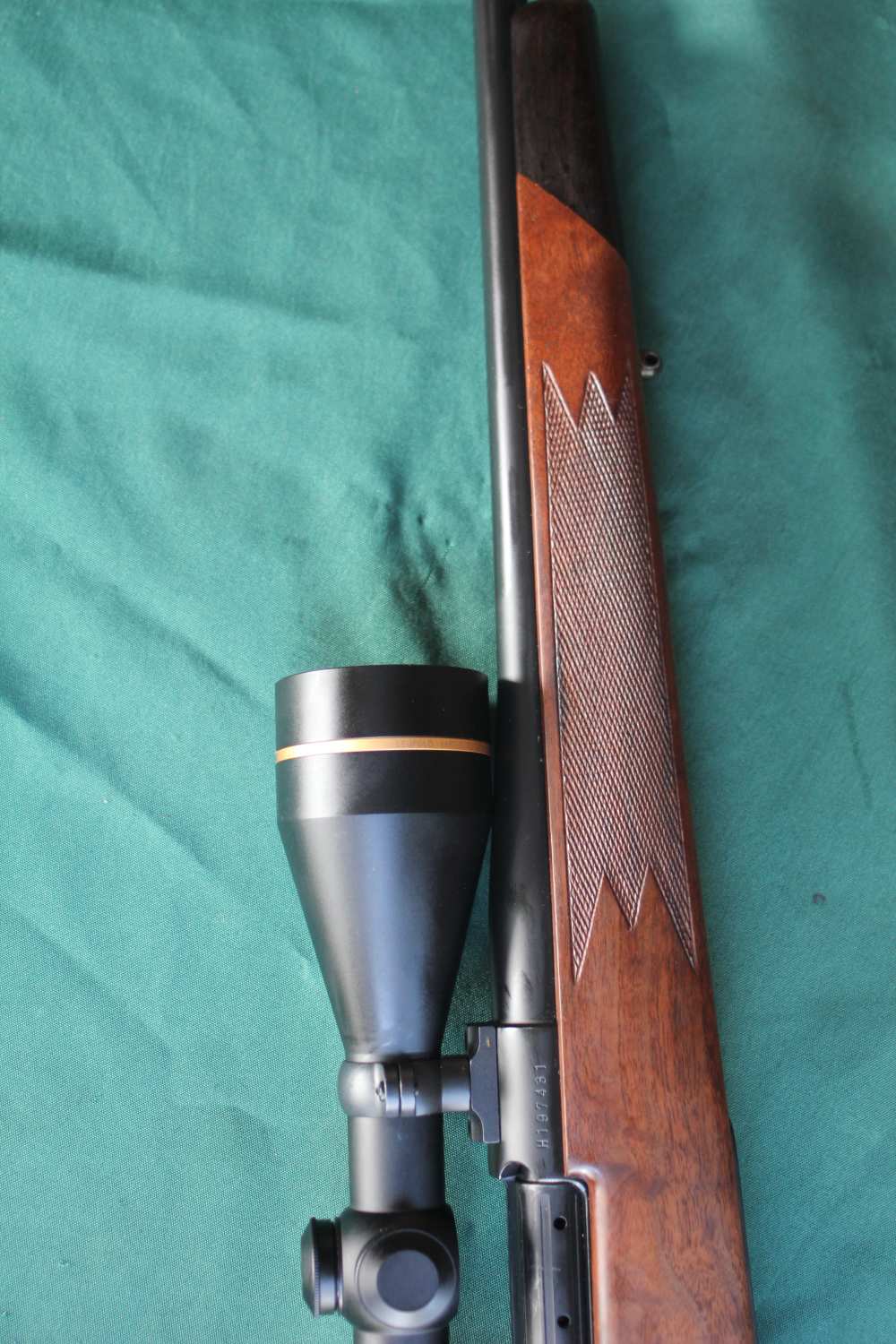 Weatherby Custom Shop Mark 5 Deluxe 300 Weatherby with scope-img-5