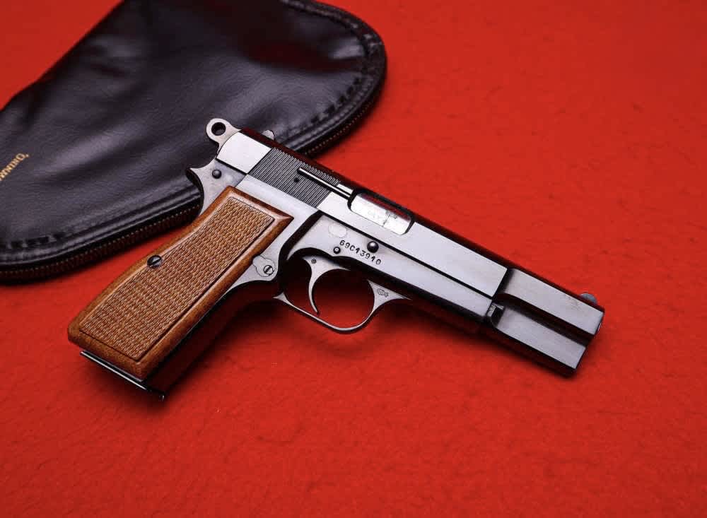 1969 Browning Hi Power 9mm Factory Blue "C" Series - COLLECTOR IN CASE!-img-3