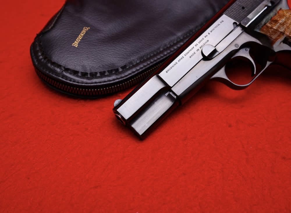 1969 Browning Hi Power 9mm Factory Blue "C" Series - COLLECTOR IN CASE!-img-1