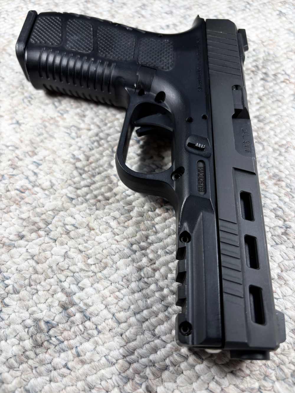 Rock Island Armory  (2) 17 Mags, Case, Red Dot Cut, Manual, All Metal -img-7