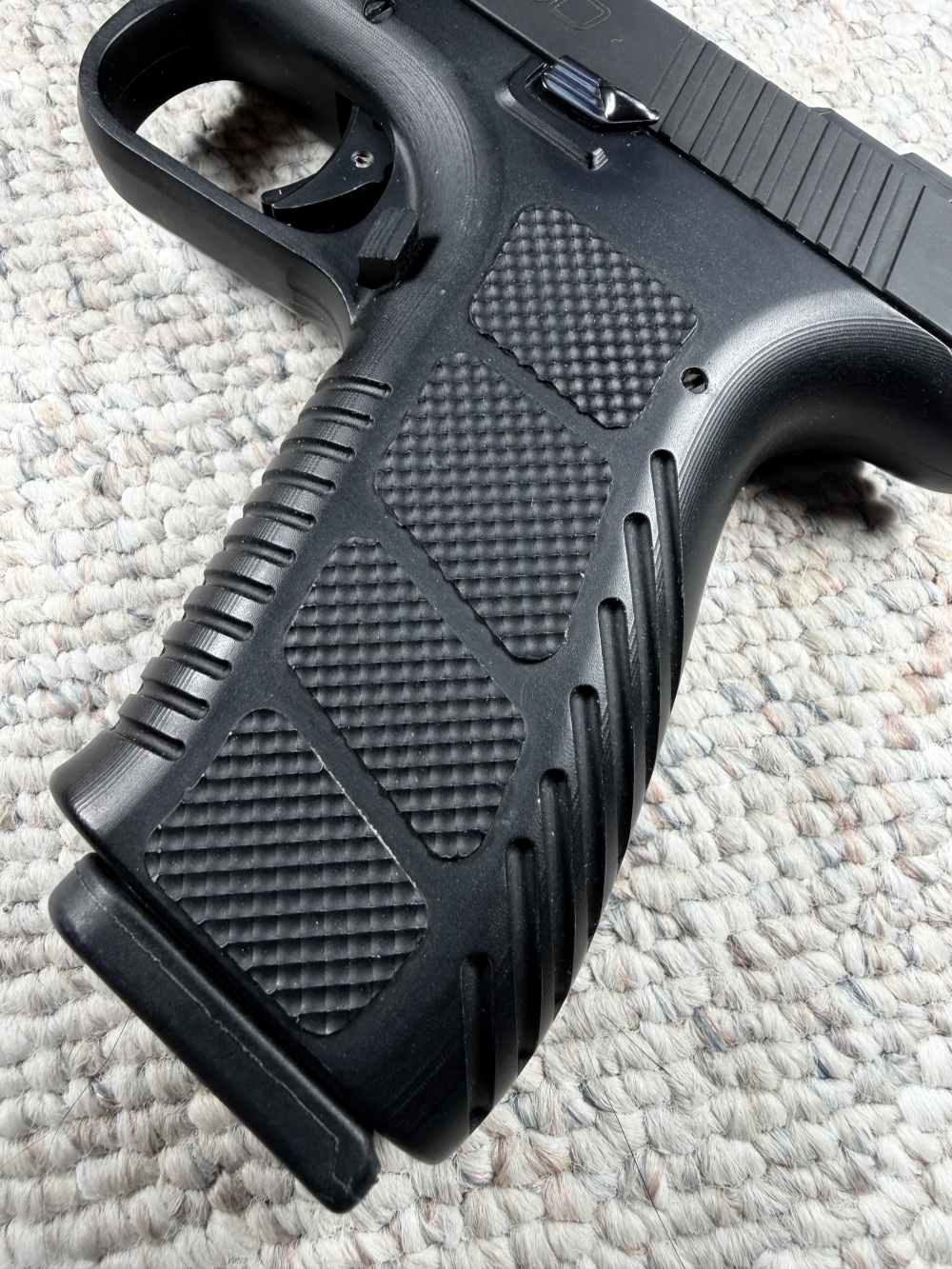 Rock Island Armory  (2) 17 Mags, Case, Red Dot Cut, Manual, All Metal -img-8
