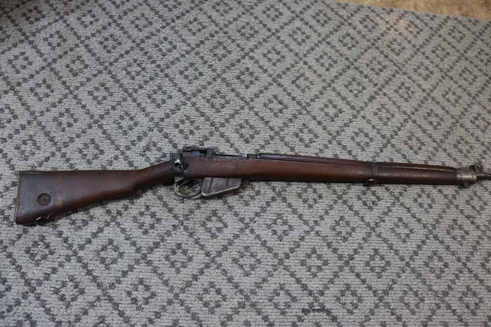Enfield #4 MK1 Bolt Action Rifle Cal. 303 British (SN#410962)-img-0