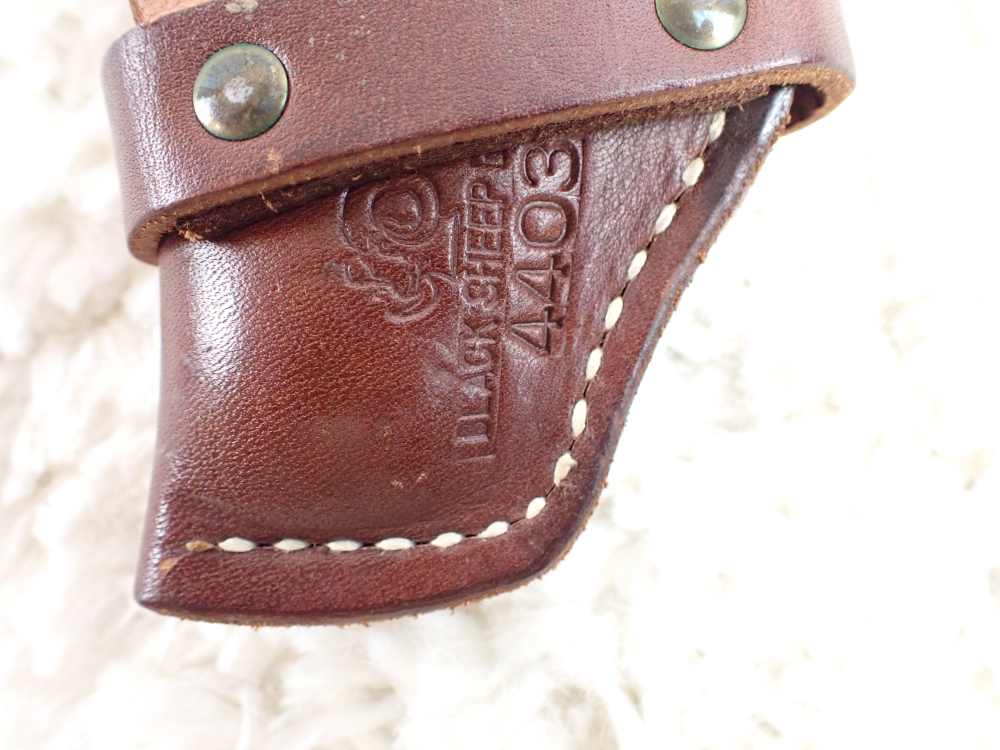 Lot of 8 Leather Holsters-img-6