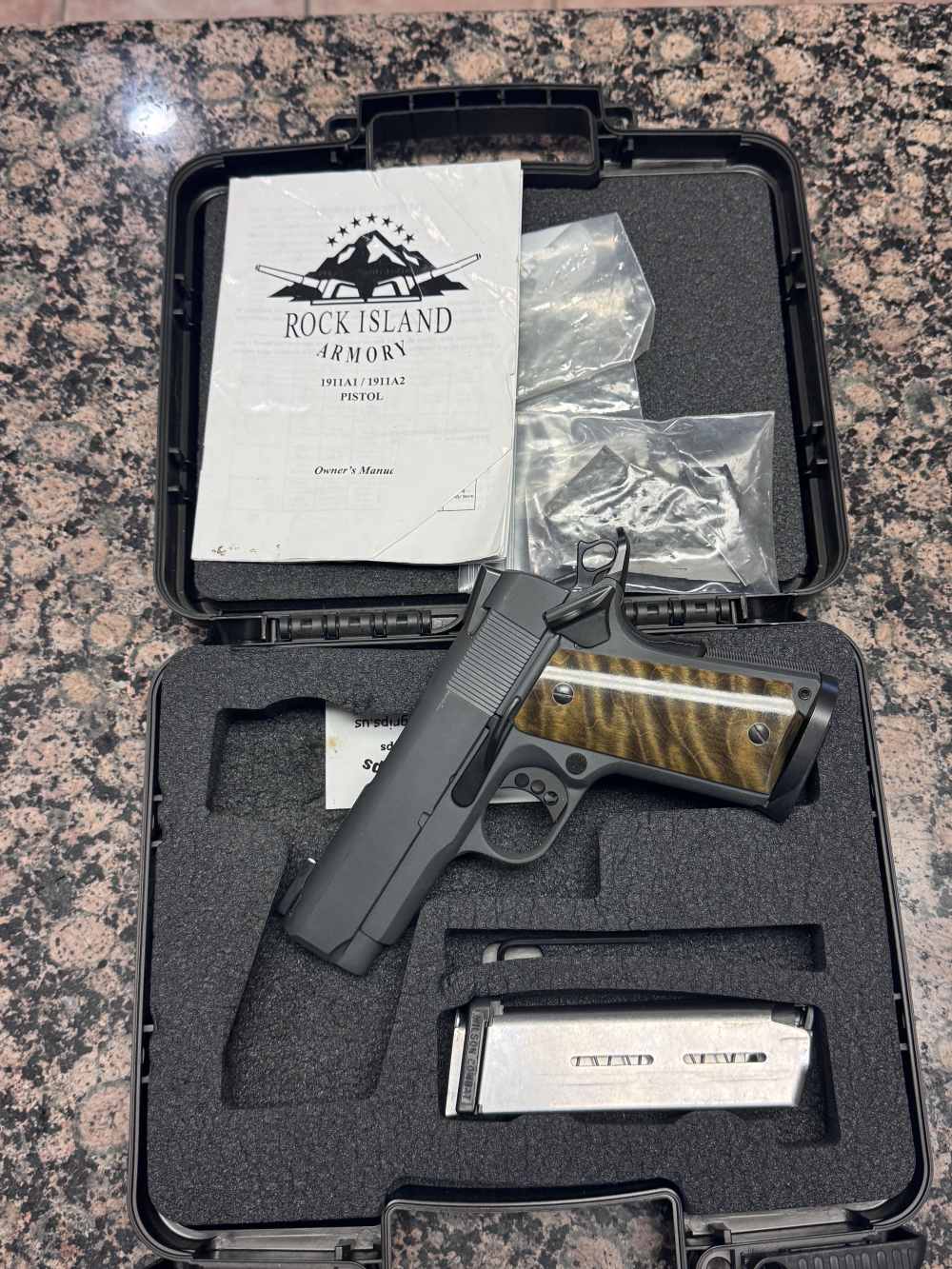 Rock Island 3.5 inch Custom 1911. Nightsights Colt -img-1