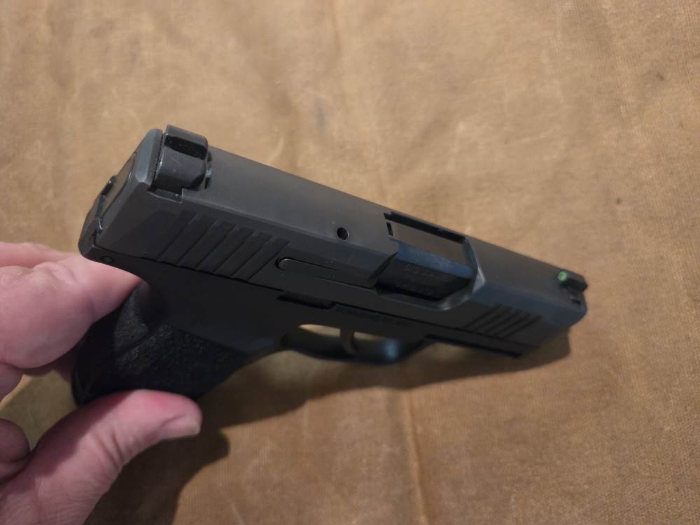 SIG Sauer P365-9-BXR3 Micro-Compact 9mm 12+1 Pistol w/ IWB Holster - Penny-img-4