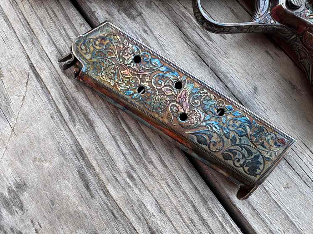 Colt 1911 Government  Custom Deep engraved 45 ACP-img-6