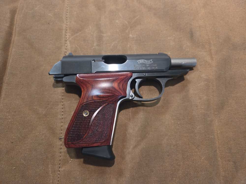 Walther PPK/S .380 Pistol, custom grips, 3 mags, holsters - Penny Auction-img-6