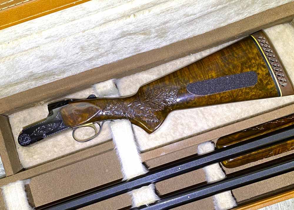 Browning Shotgun BT-99 12GA 2.75" Custom Trap Engraving Walnut, UNICORN-img-1