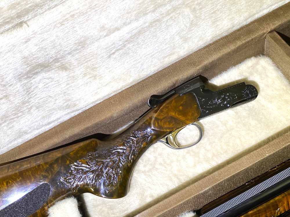 Browning Shotgun BT-99 12GA 2.75" Custom Trap Engraving Walnut, UNICORN-img-3