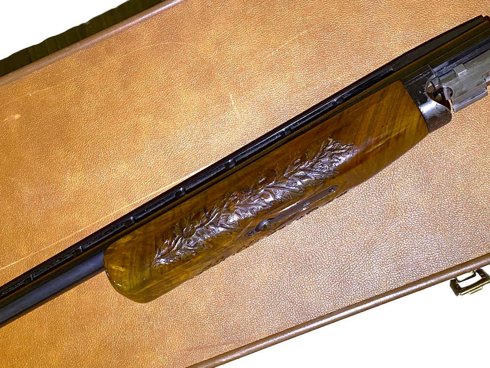 Browning Shotgun BT-99 12GA 2.75" Custom Trap Engraving Walnut, UNICORN-img-13