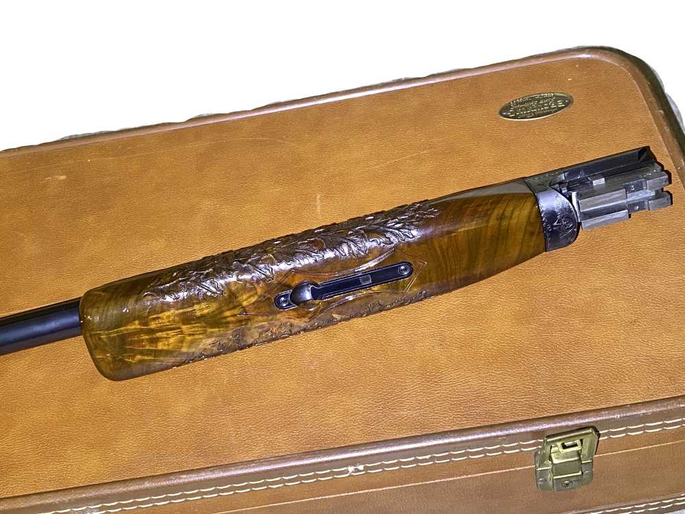 Browning Shotgun BT-99 12GA 2.75" Custom Trap Engraving Walnut, UNICORN-img-5