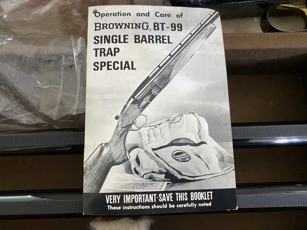 Browning Shotgun BT-99 12GA 2.75" Custom Trap Engraving Walnut, UNICORN-img-8
