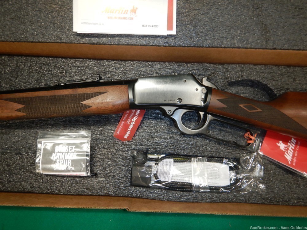 Marlin 1894 Classic Series 357  Magnum Rifle New In Box-img-6