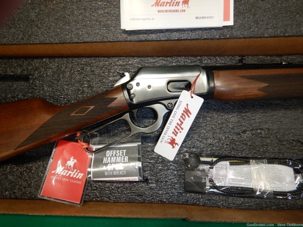Marlin 1894 Classic Series 357  Magnum Rifle New In Box-img-2