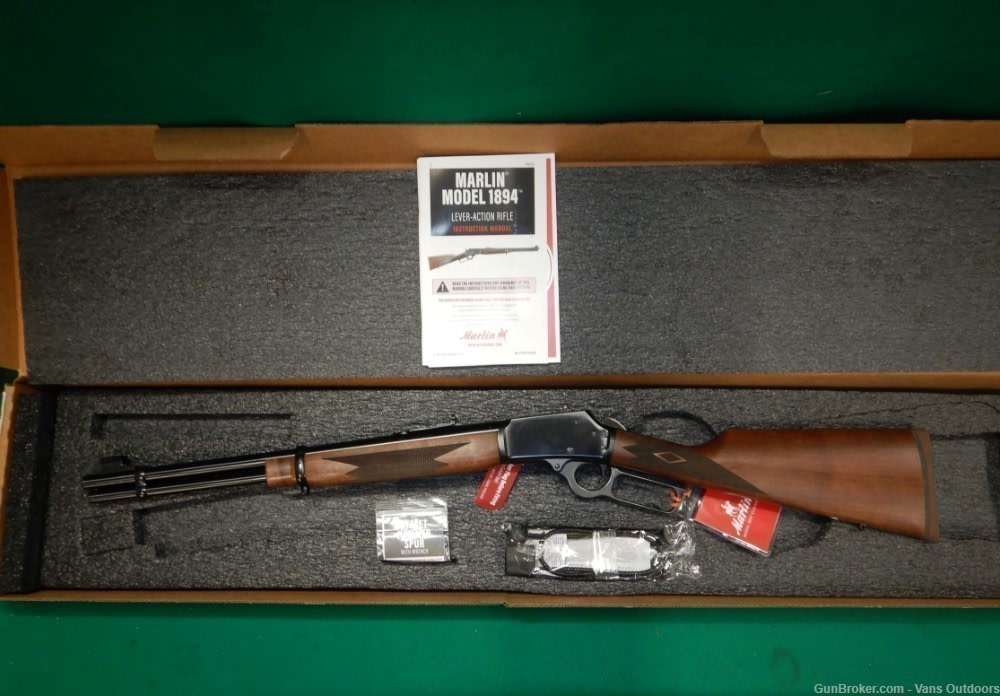 Marlin 1894 Classic Series 357  Magnum Rifle New In Box-img-4