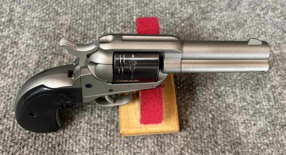 Ruger Wrangler single action 22 LR six shooter with holster-img-4