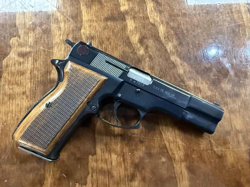 CAI Imported FEG P9R 9mm pistol- Hi Power Clone-img-8