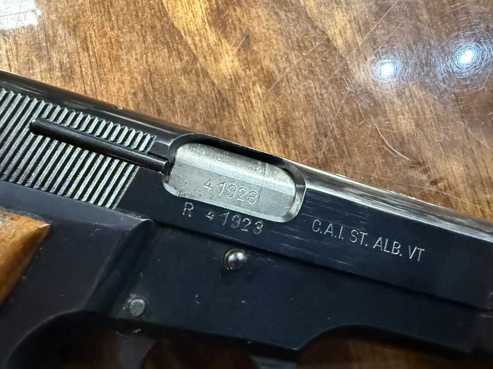 CAI Imported FEG P9R 9mm pistol- Hi Power Clone-img-17