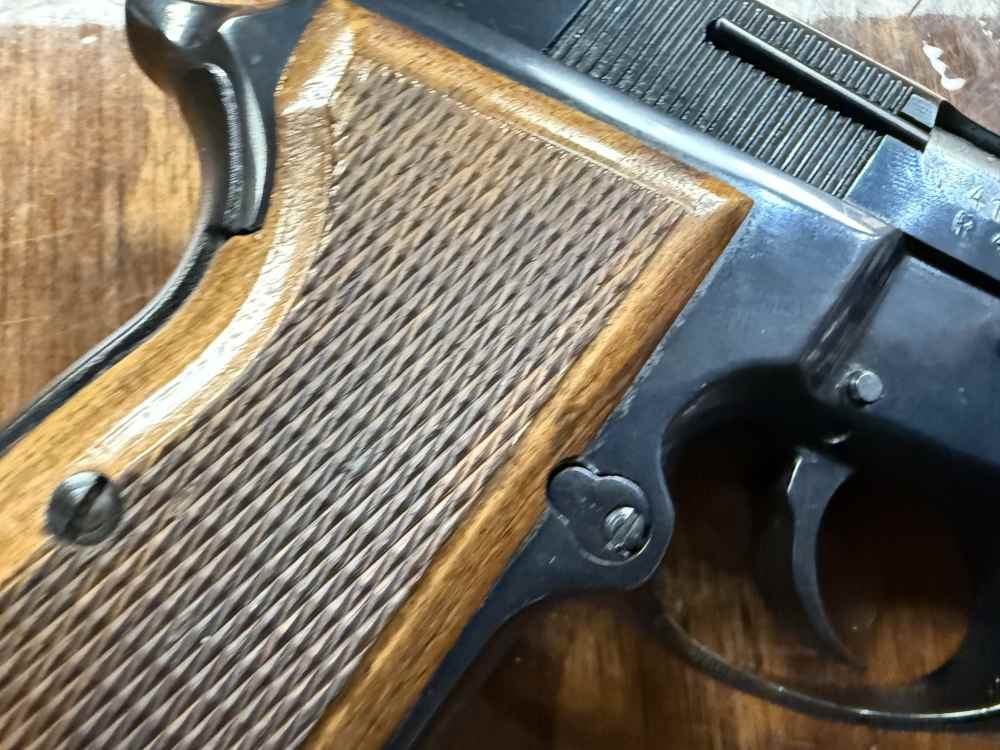 CAI Imported FEG P9R 9mm pistol- Hi Power Clone-img-12