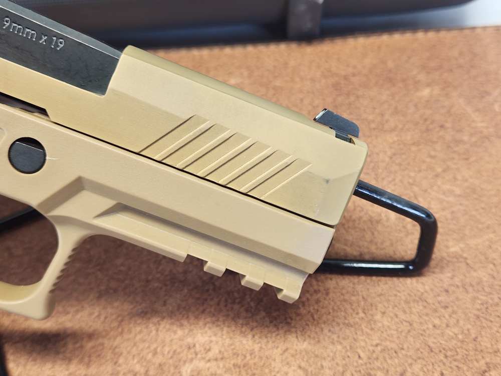 Sig Sauer P320 M18X 9mm (3) Magazines Romeo M17 Optic Like New Unfired-img-10