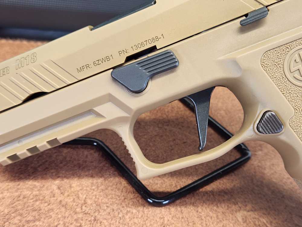 Sig Sauer P320 M18X 9mm (3) Magazines Romeo M17 Optic Like New Unfired-img-9