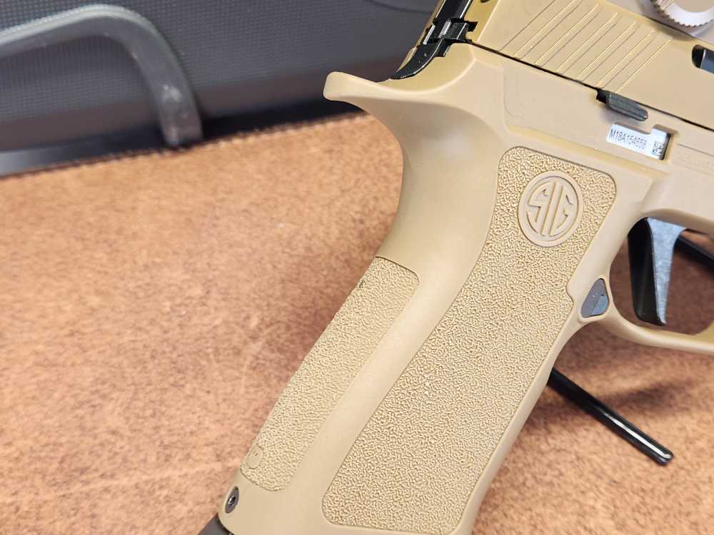 Sig Sauer P320 M18X 9mm (3) Magazines Romeo M17 Optic Like New Unfired-img-18