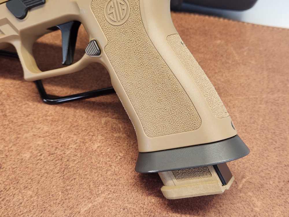 Sig Sauer P320 M18X 9mm (3) Magazines Romeo M17 Optic Like New Unfired-img-7