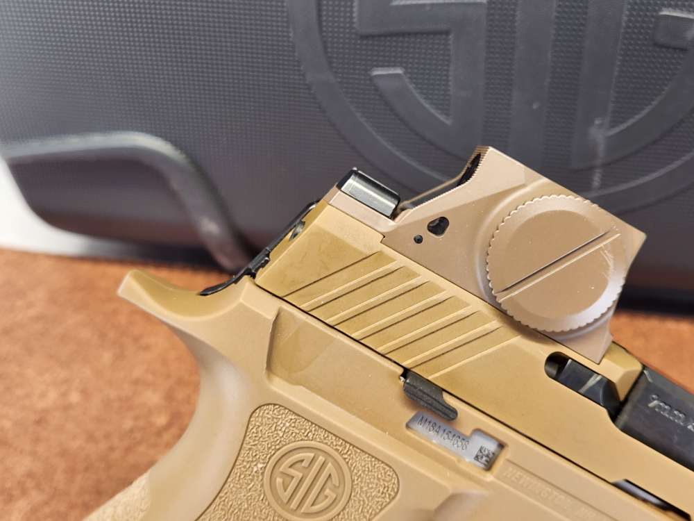 Sig Sauer P320 M18X 9mm (3) Magazines Romeo M17 Optic Like New Unfired-img-13